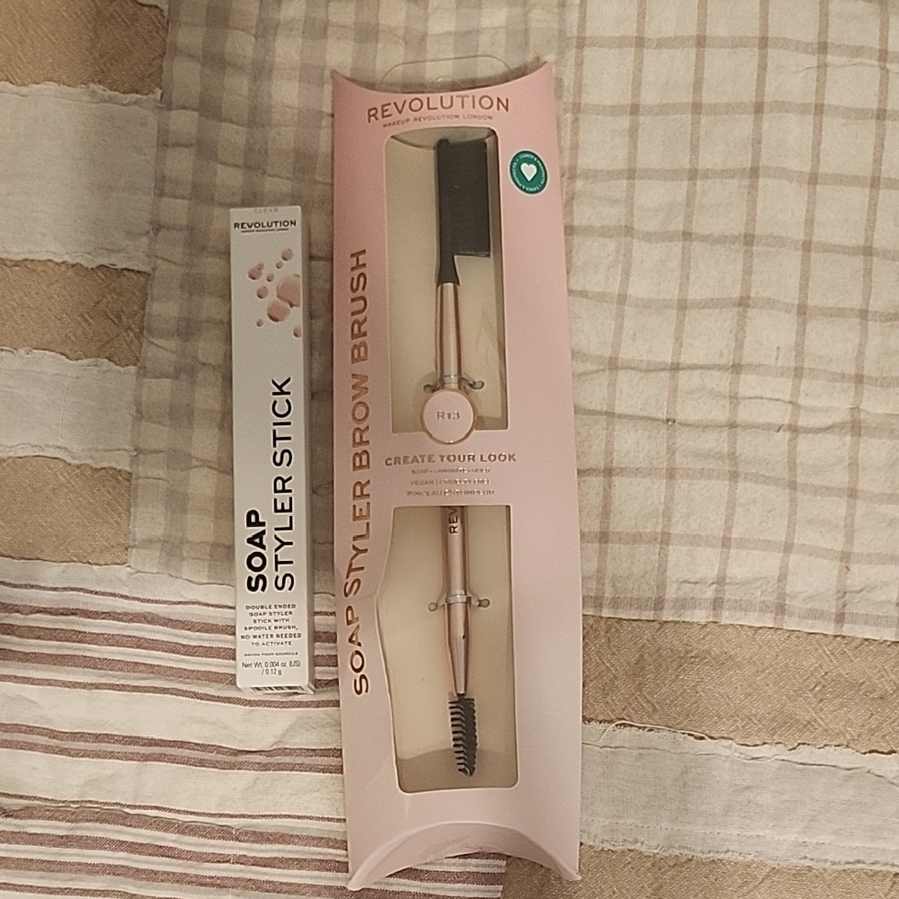 Revolution Pink and Black Soap Styler Brow Brush & Soap Stick Set